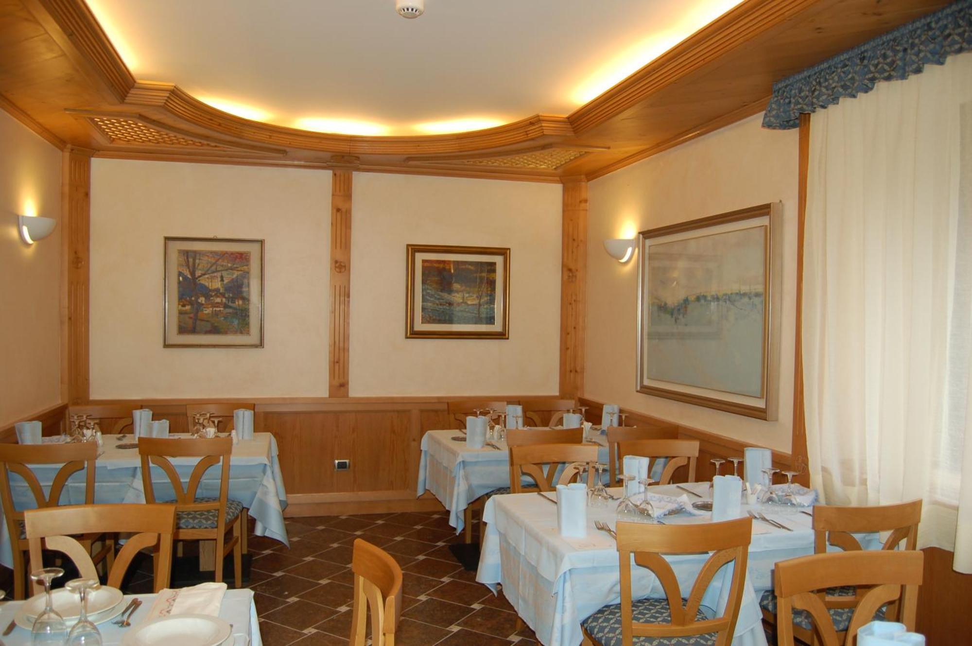 Hotel Wanda Pinzolo Eksteriør bilde