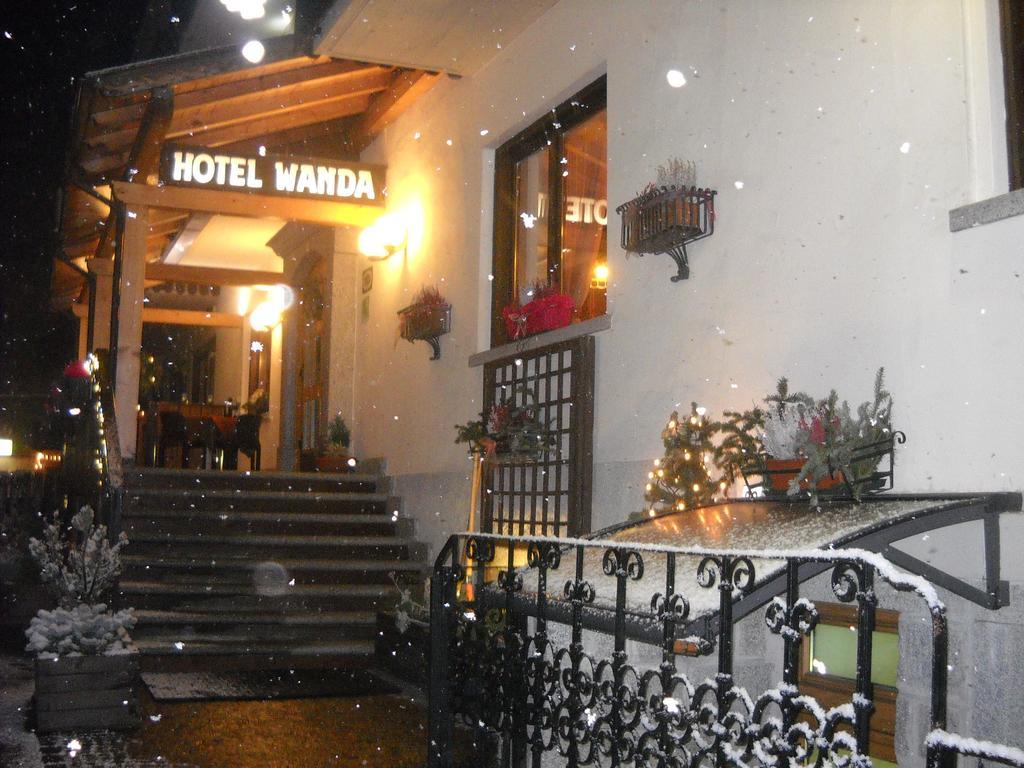 Hotel Wanda Pinzolo Eksteriør bilde