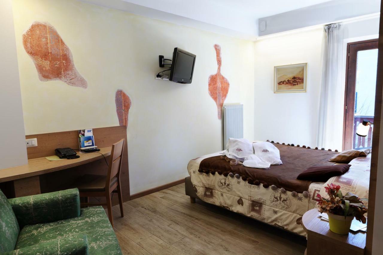 Hotel Wanda Pinzolo Eksteriør bilde
